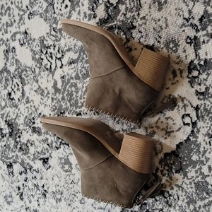 NWT Qupid Booties 8.5